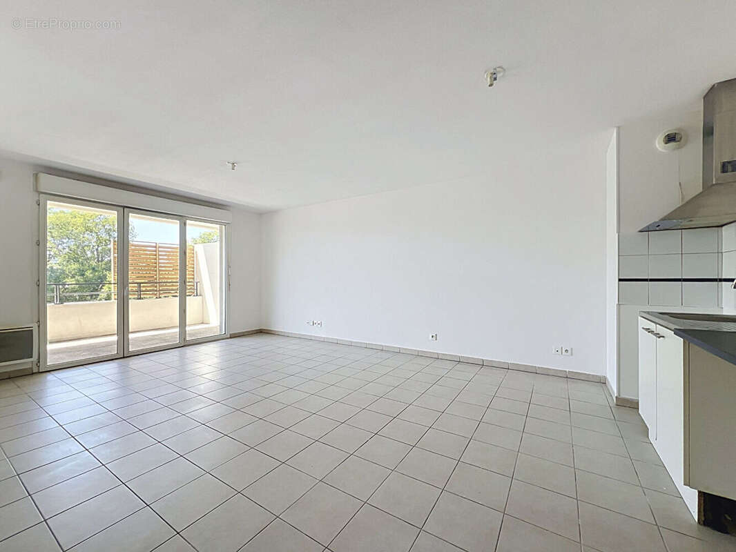 Dpe a - t3 dernier étage - double box de 39m² - photo 3