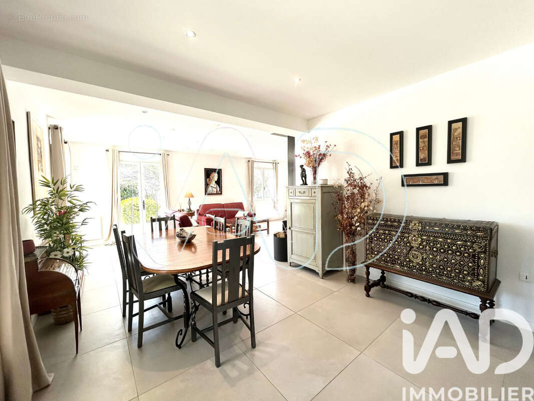 Photo 9 - Maison à LAVERUNE