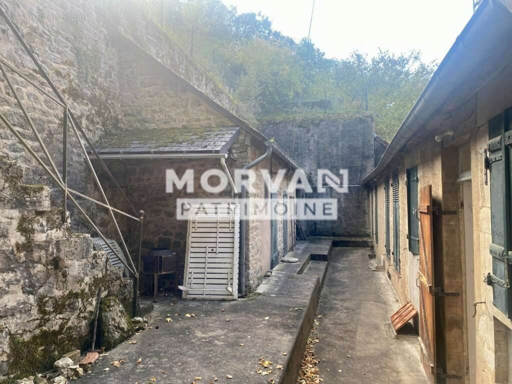 Maison à CHATILLON-EN-BAZOIS