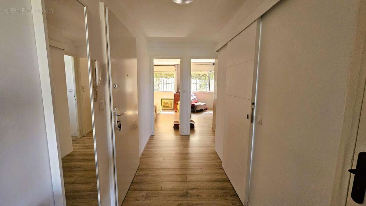 Appartement rénové - photo 11