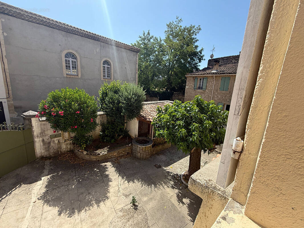 Maison à LA ROQUE-D'ANTHERON