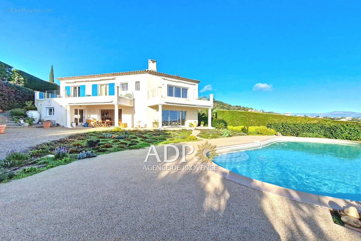 Maison à LES ADRETS-DE-L'ESTEREL