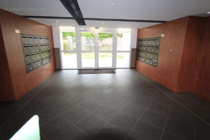 Spacieux Studio avec varangue et parking - Sainte Clotilde (La Réunion) - photo 6