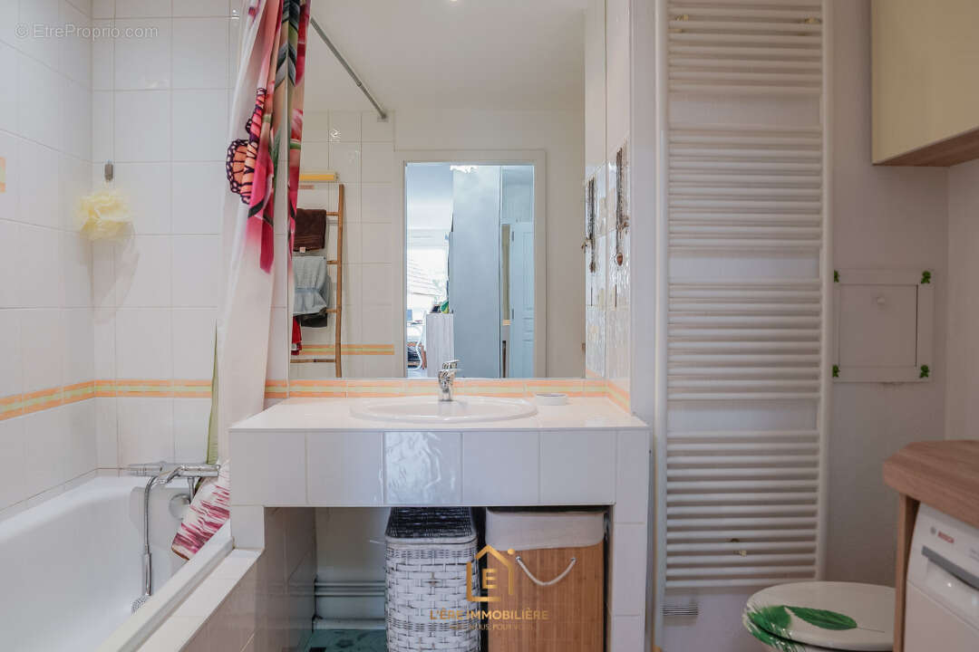 Appartement 2 pieces - garage - balcon - parking privatif - photo 5