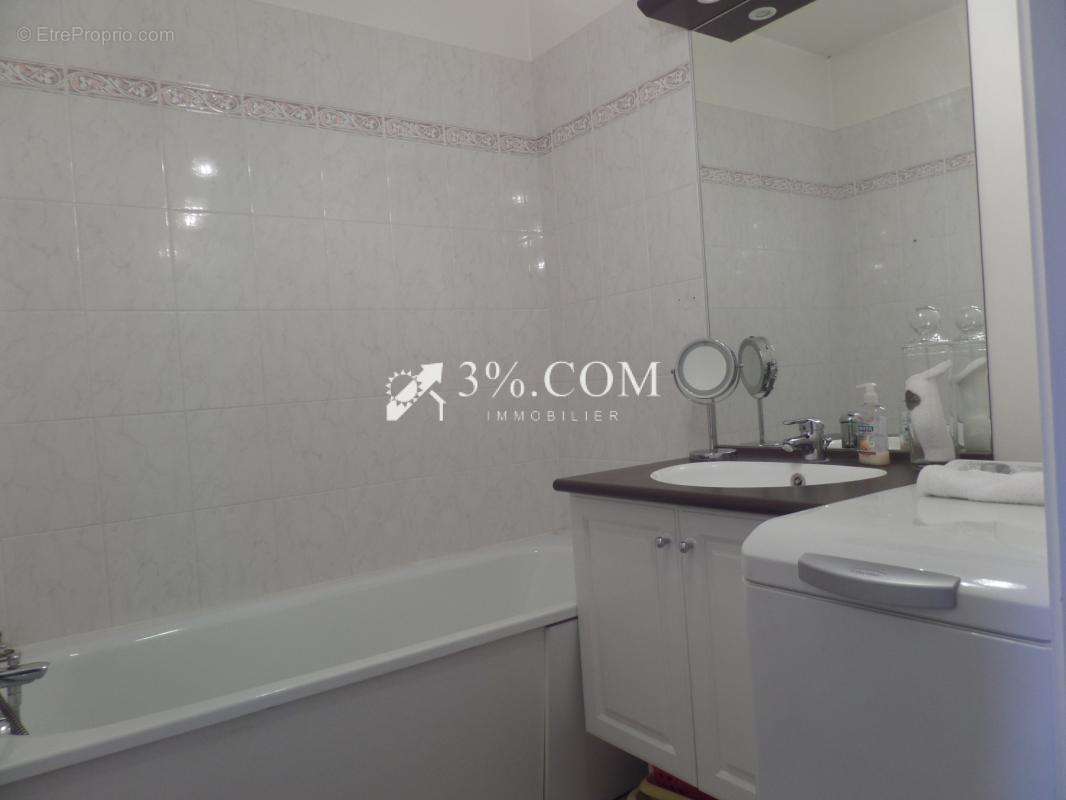 Appartement à FRESNES