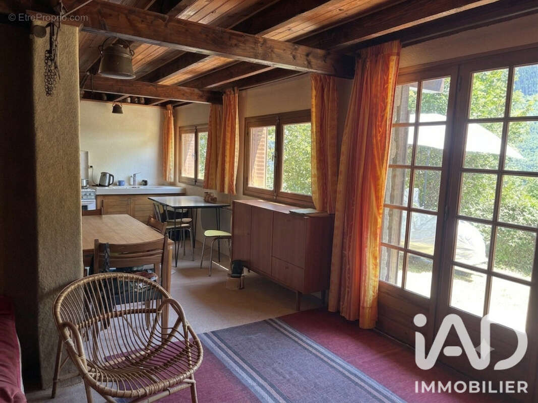 70 m² à Saint-Alban-Des-Villards  - photo 8