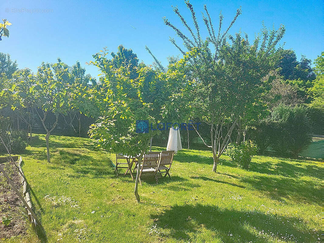 Maison à BERTAUCOURT-EPOURDON