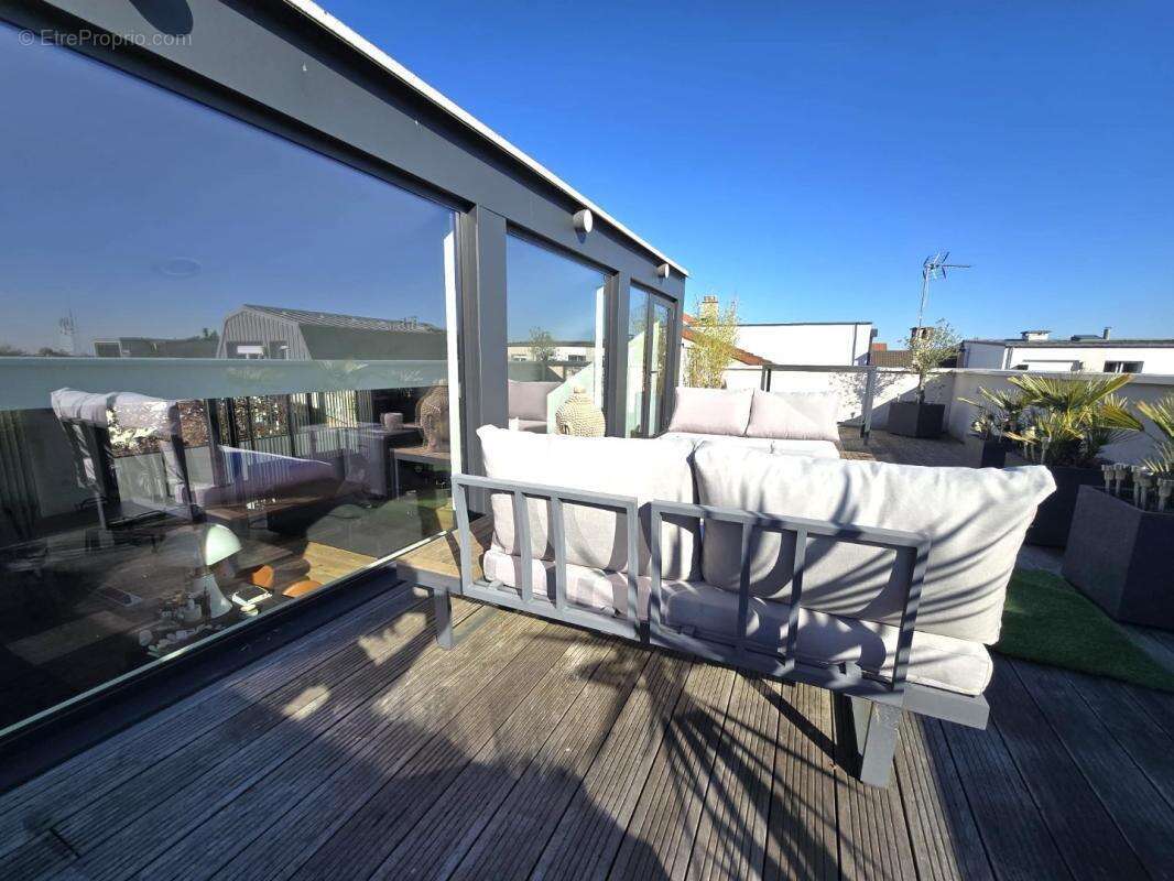 Appartement à VILLE-D'AVRAY