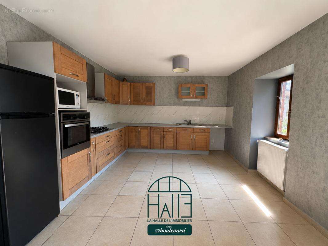 Maison 256 m² à Ladignac-Le-Long  - photo 4