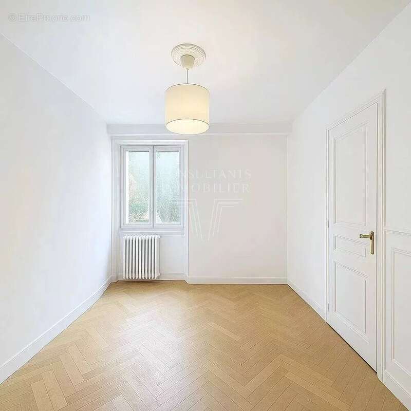 Appartement à PARIS-9E