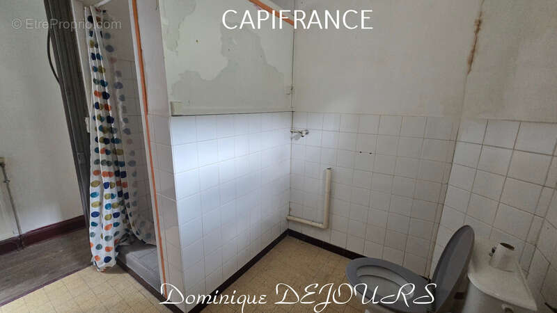 Maison à SAINT-SAUVEUR-DE-MONTAGUT