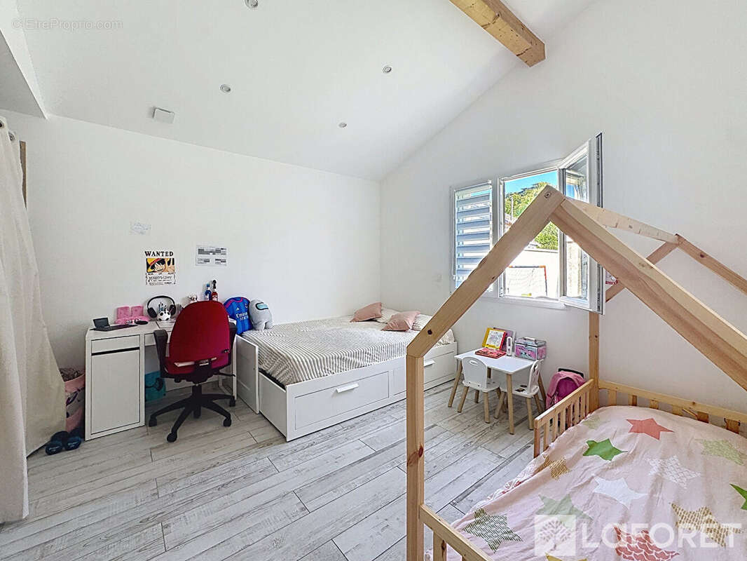 Maison à VAULX-MILIEU