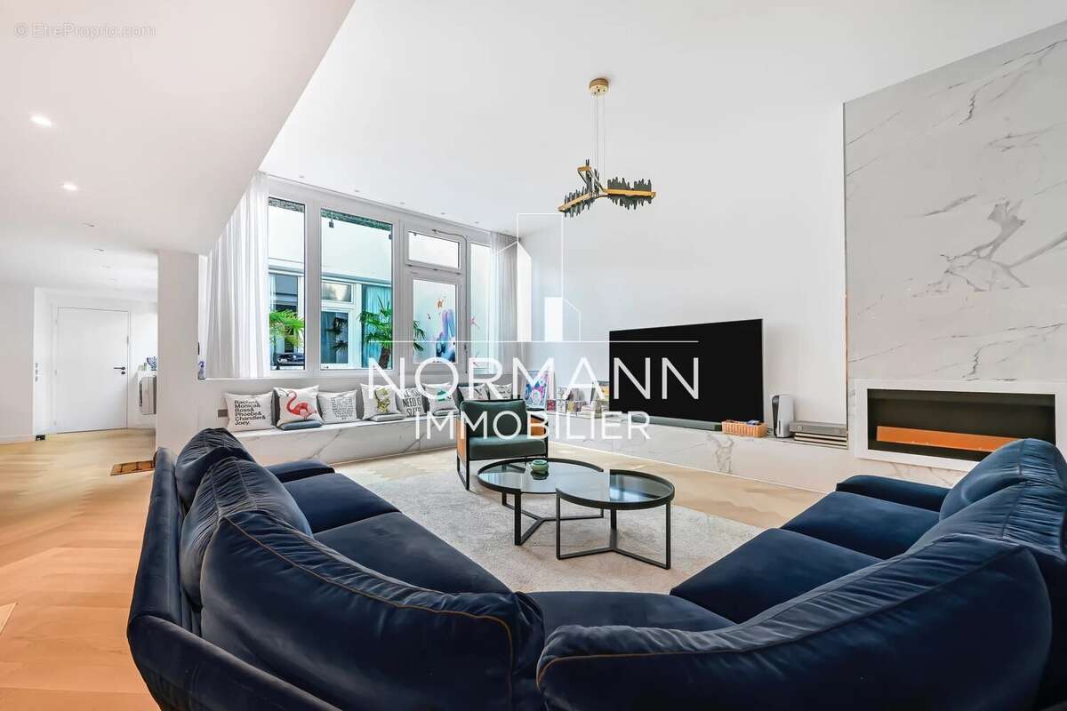 Appartement à SURESNES