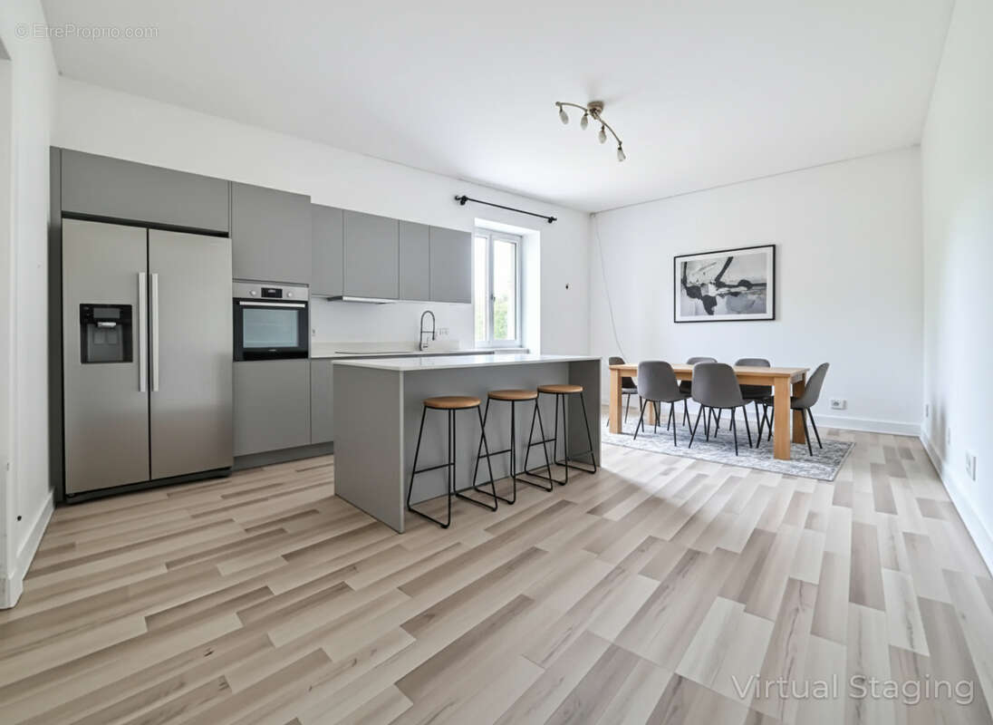 Appartement à MARCILLY-LE-CHATEL