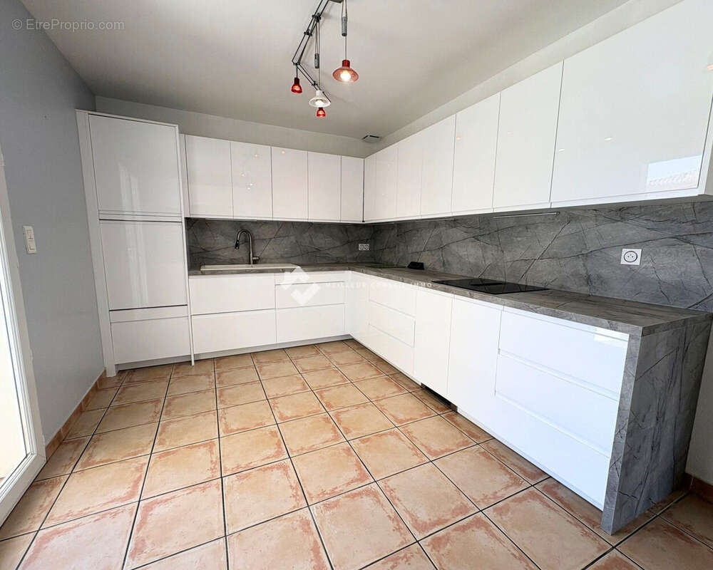 Maison 125 m² à Nefiach  - photo 7
