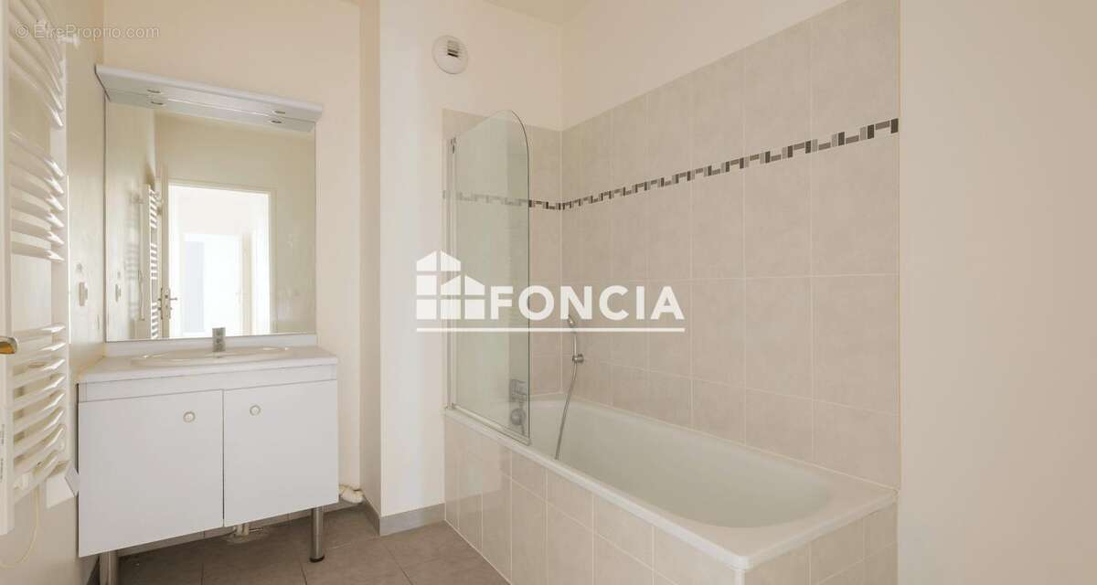 Appartement à BAILLY-ROMAINVILLIERS