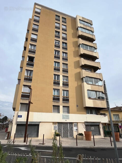 Commerce à AUBAGNE