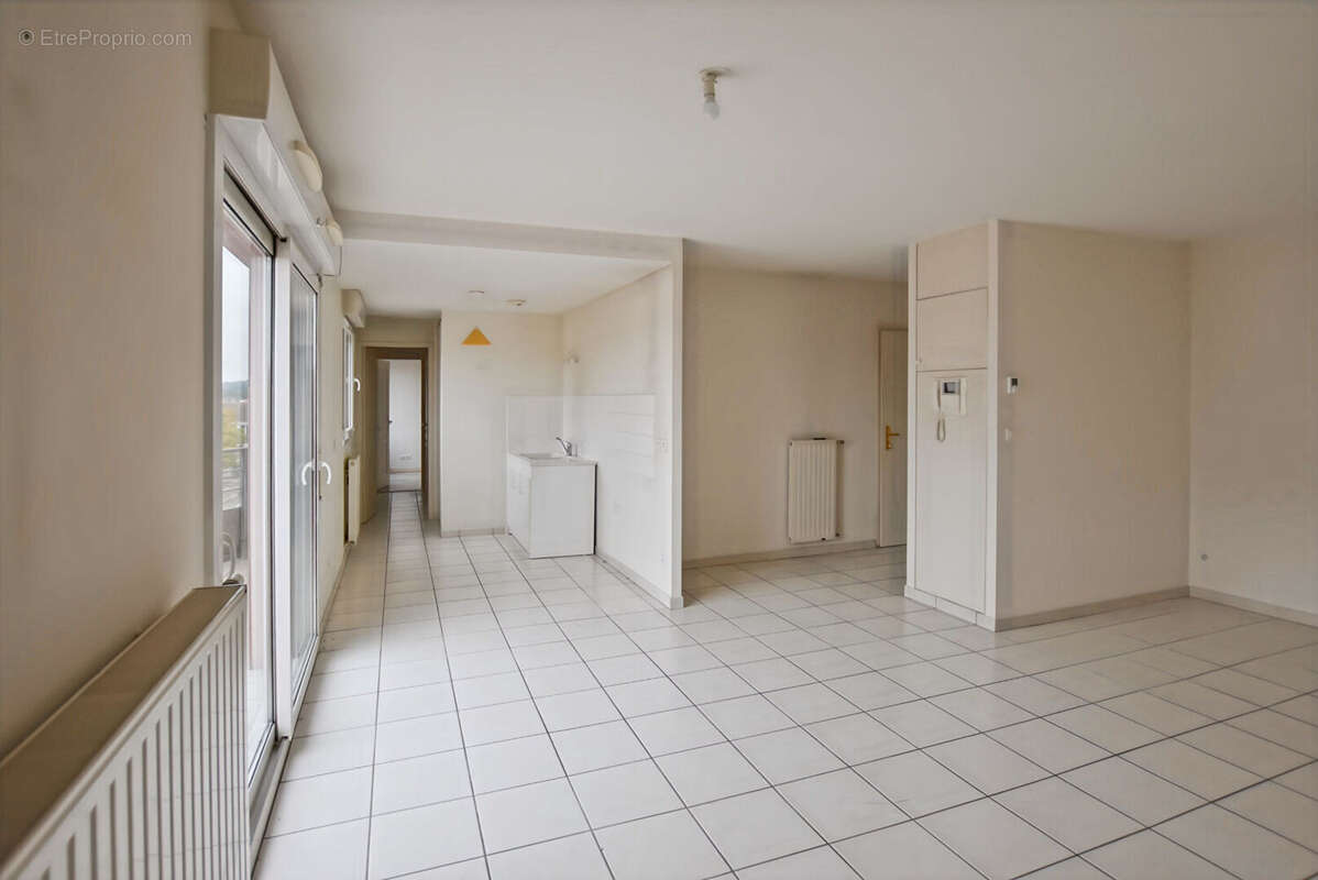 Appartement à LE COTEAU