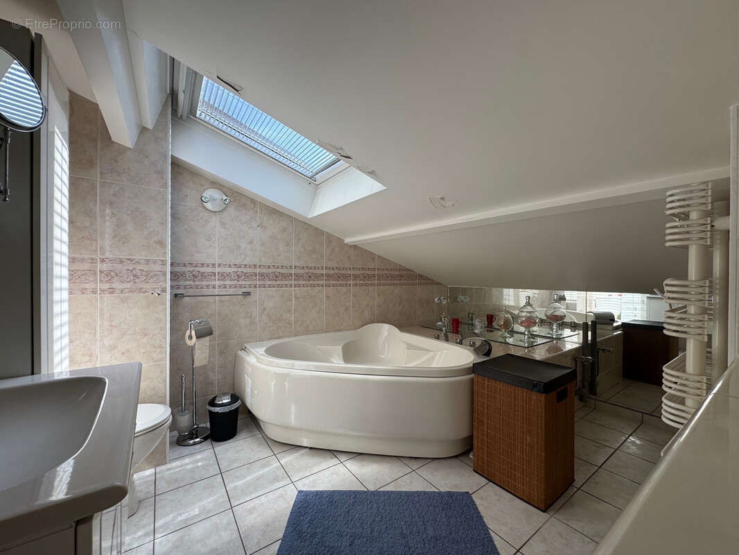 Appartement à SAINT-MAUR-DES-FOSSES