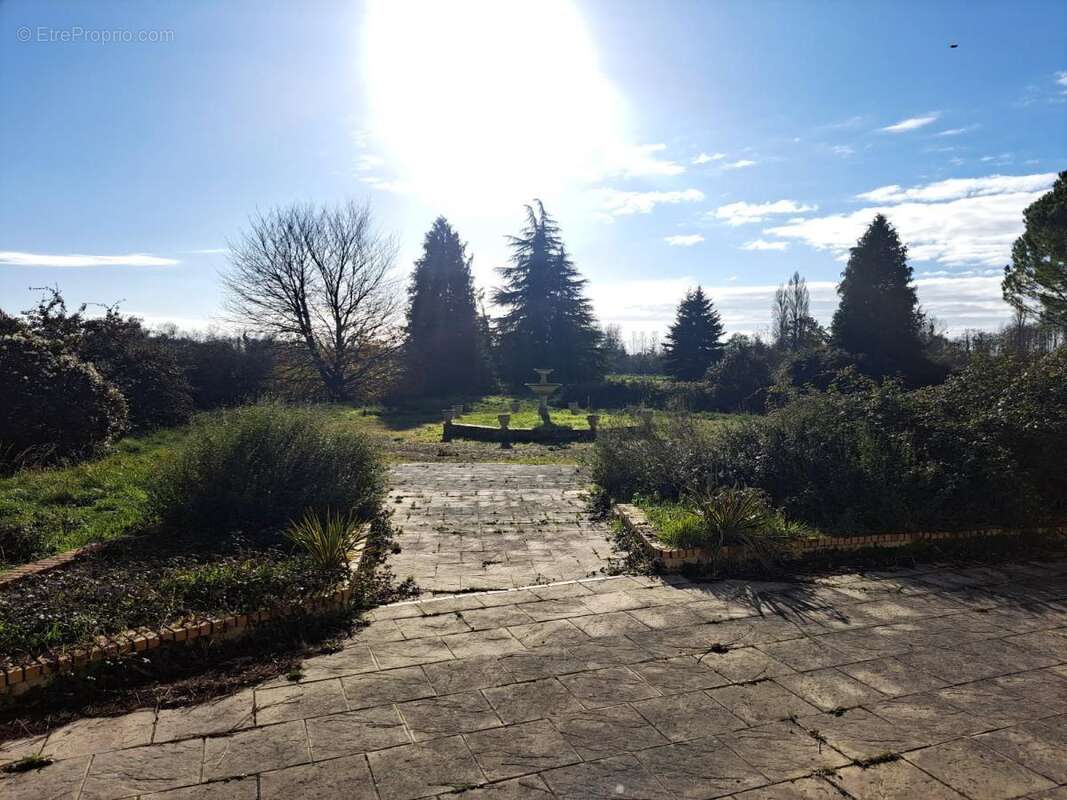 Maison à ROU-MARSON