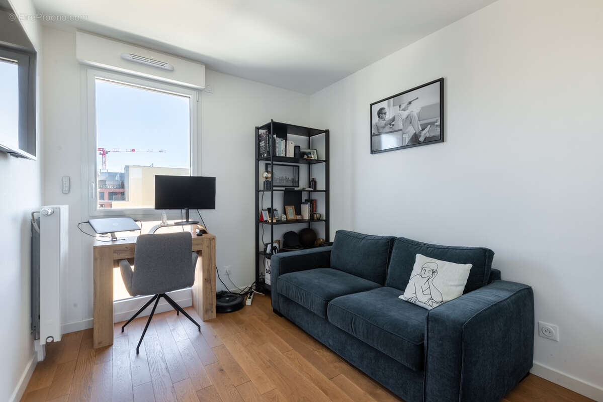 Appartement à COURBEVOIE