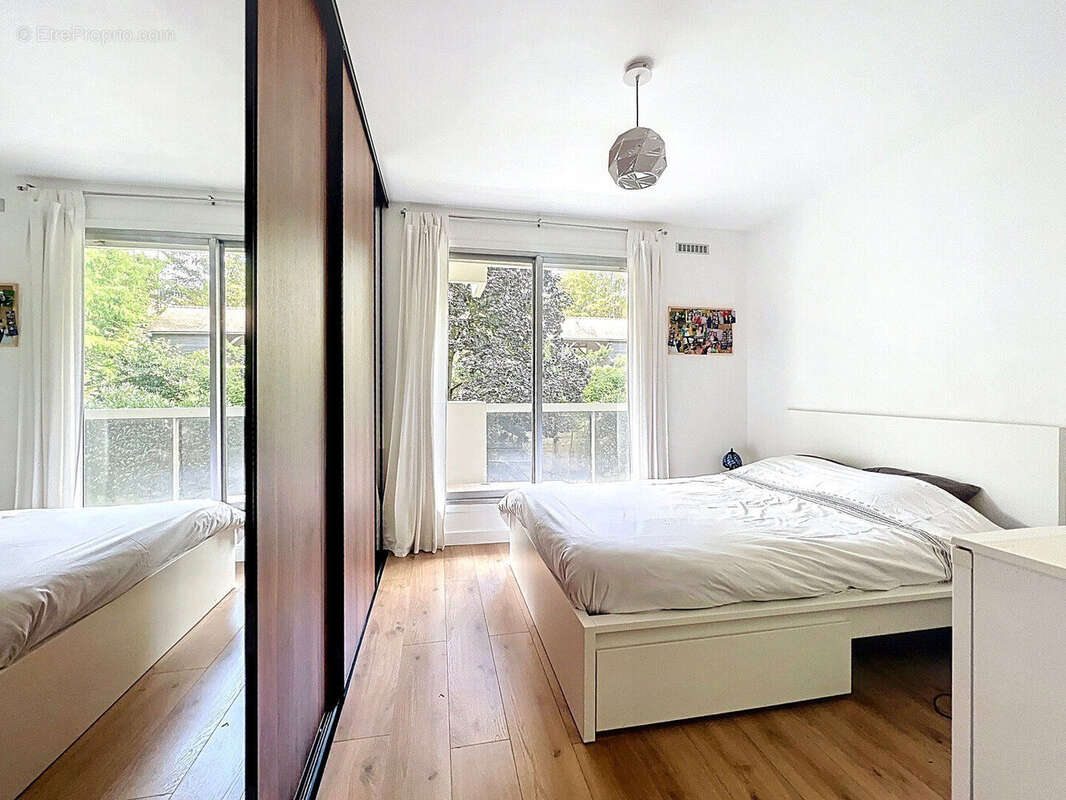 Appartement à SURESNES