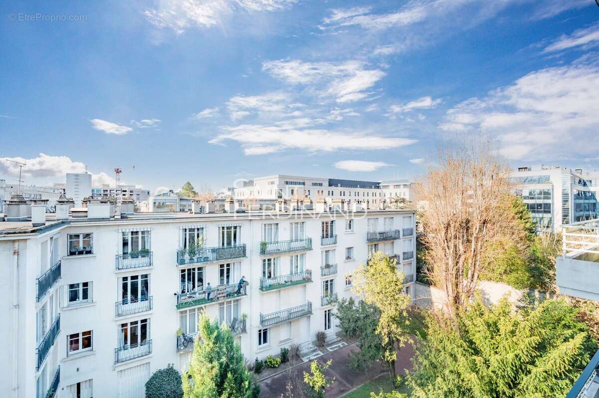 Appartement à NEUILLY-SUR-SEINE