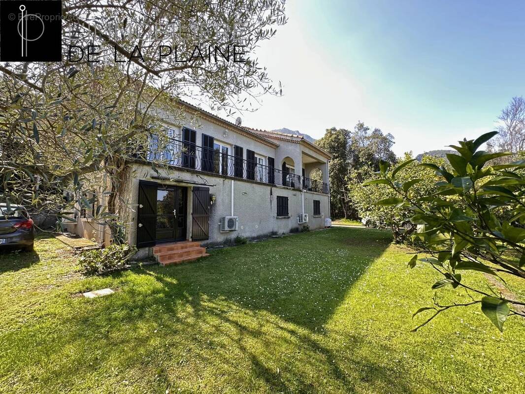 Maison à SANTA-MARIA-POGGIO