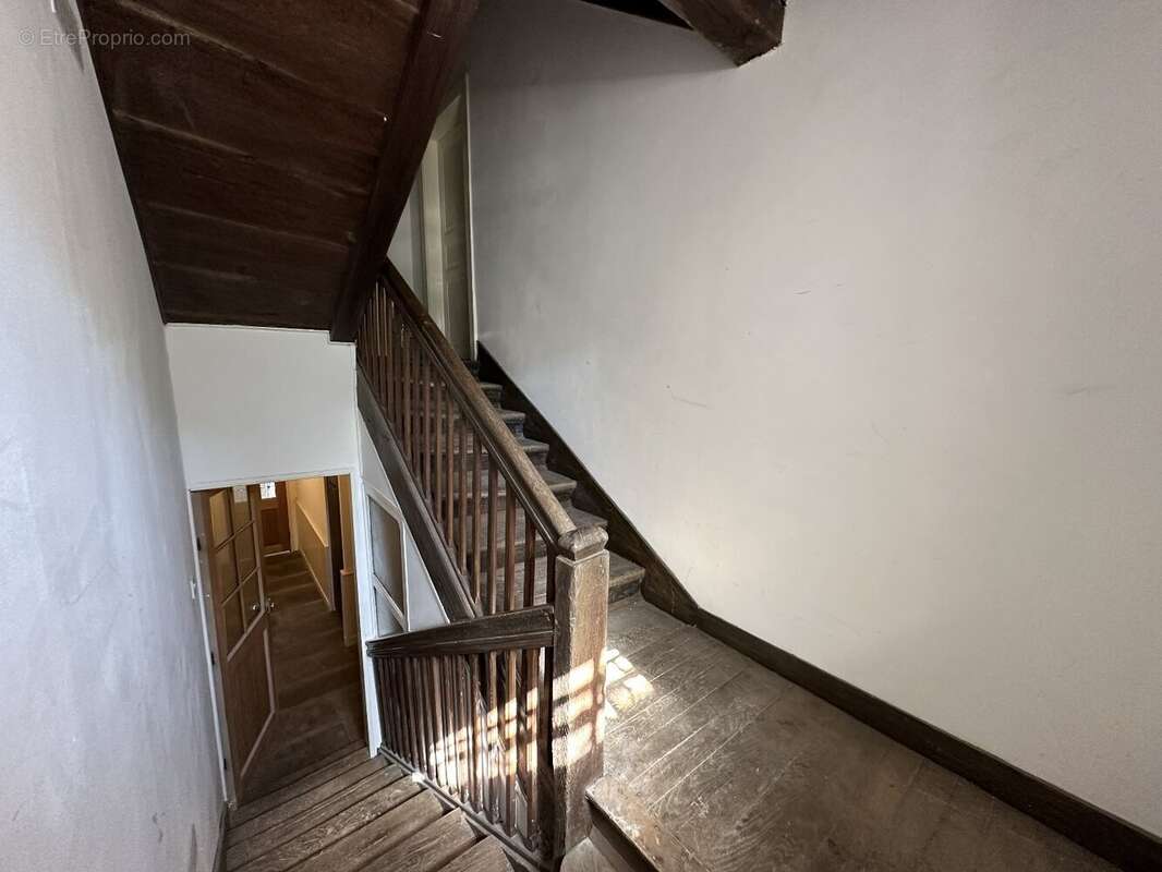 Maison à SAINT-YRIEIX-LA-PERCHE