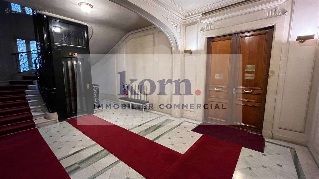 Commerce à PARIS-16E