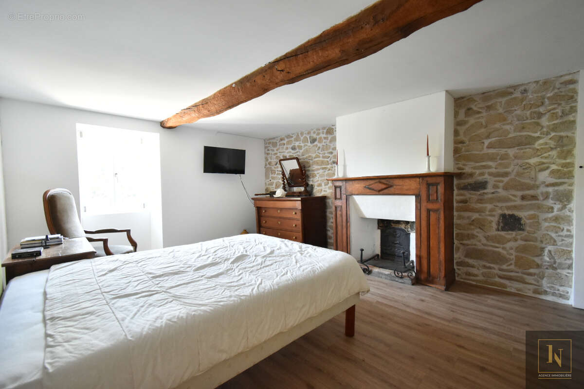 Maison à SURZUR