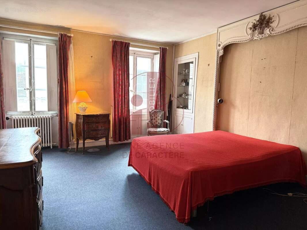 Maison à FONTAINEBLEAU