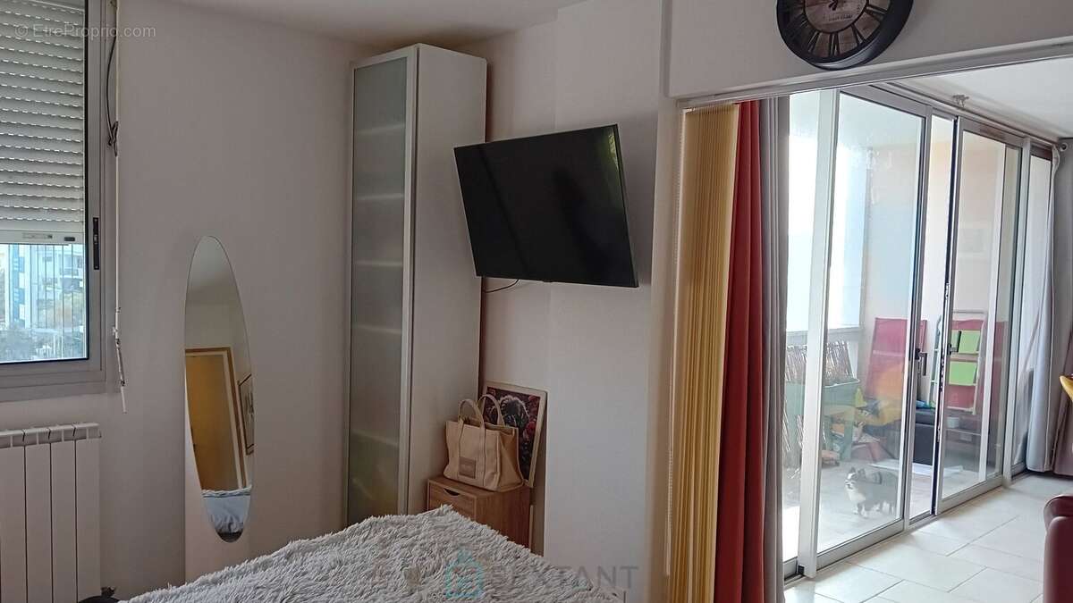 Secteur Foncillon, Appartement rénové de 54 m² deux chambres - photo 11