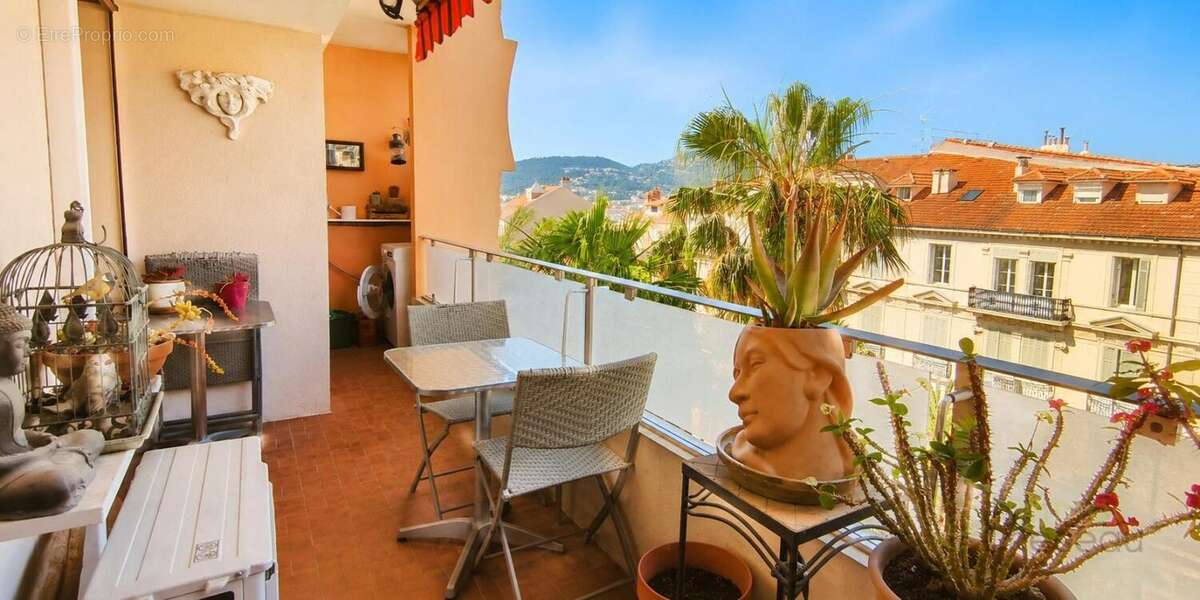 Appartement à HYERES