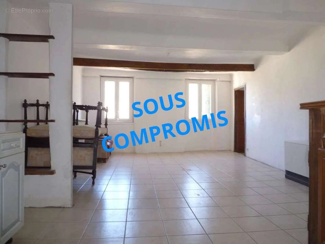 Appartement à PUGET-THENIERS