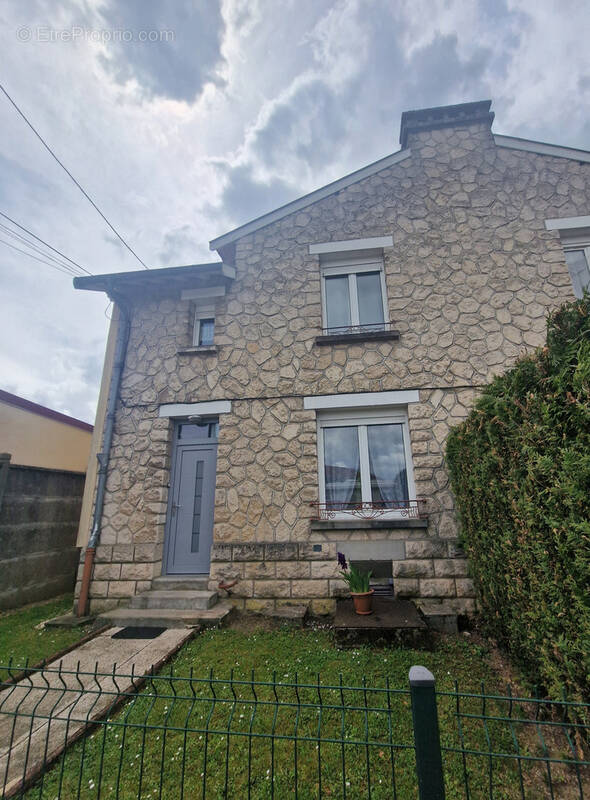 Maison à COMMERCY