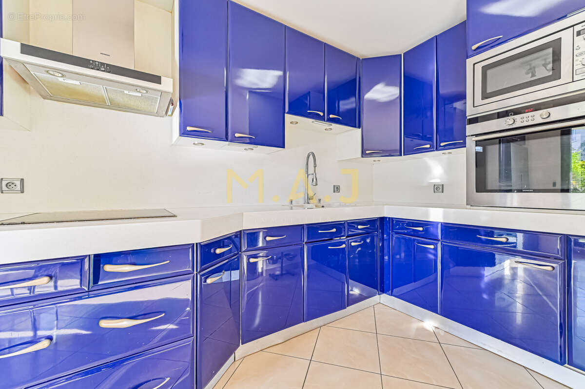 Appartement à LE PERREUX-SUR-MARNE
