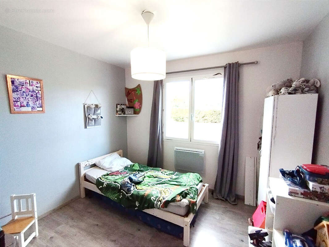 Maison à MOULIETS-ET-VILLEMARTIN