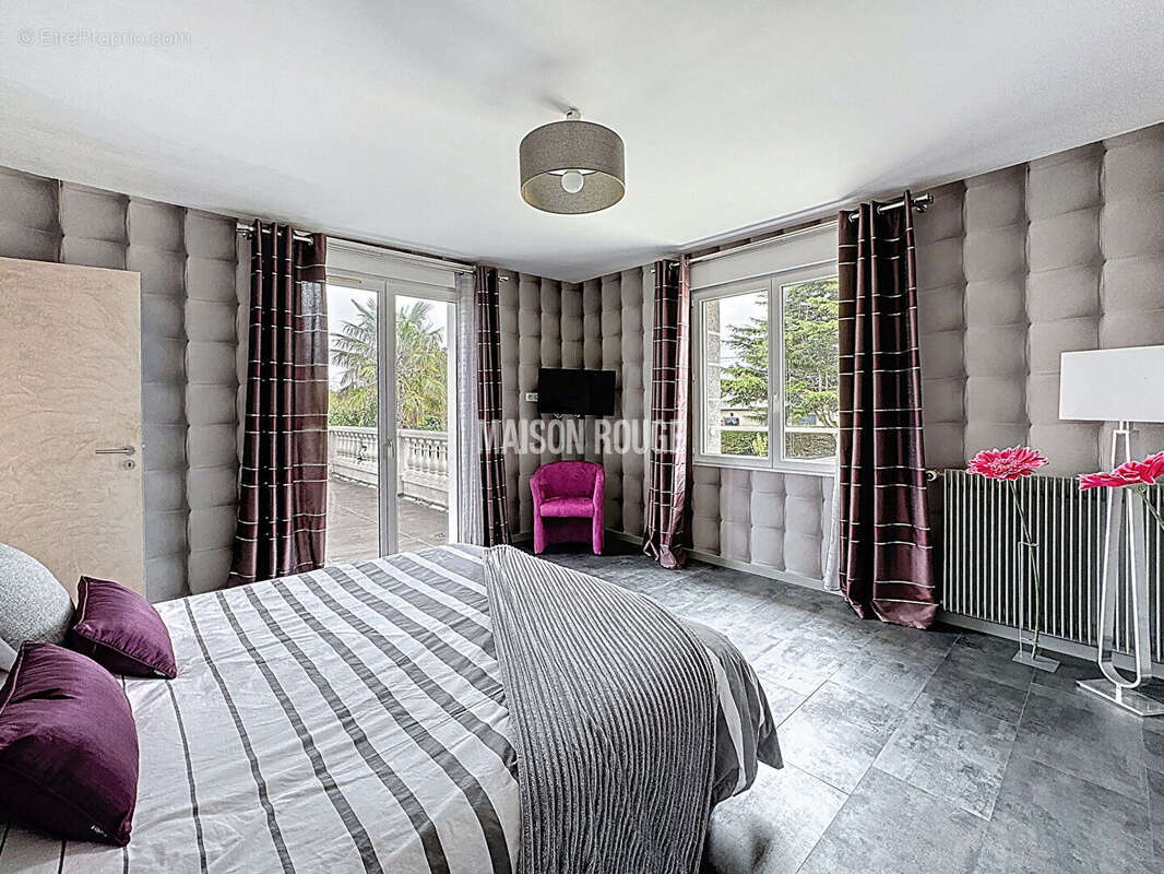 Maison d'Exception à Deux Pas de la Plage des Sables d'Or ! Confort et Luxe au Coeur d'un Cadre Idéal" - photo 12