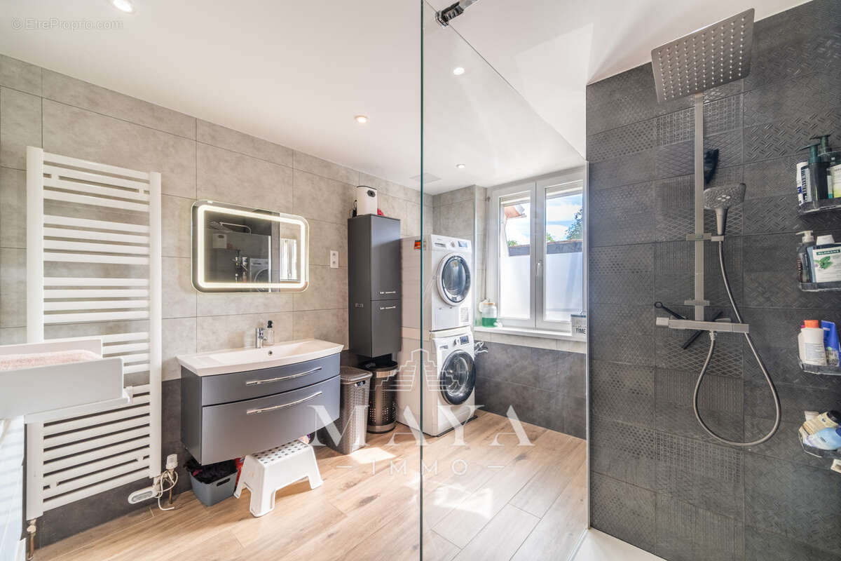 WITTERSDORF, Maison rénovée avec dépendance et grand jardin ! - photo 14