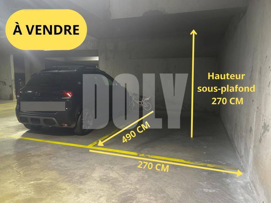 Parking à PARIS-12E