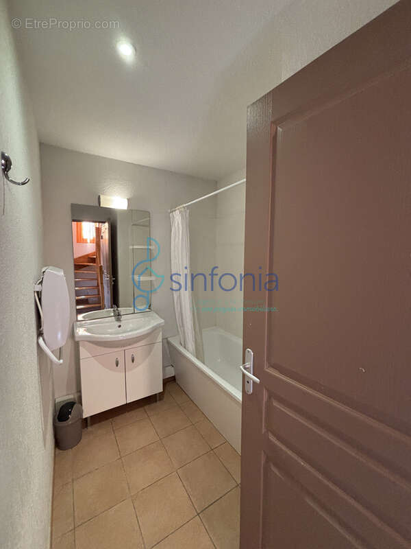 Maison à GALLARGUES-LE-MONTUEUX