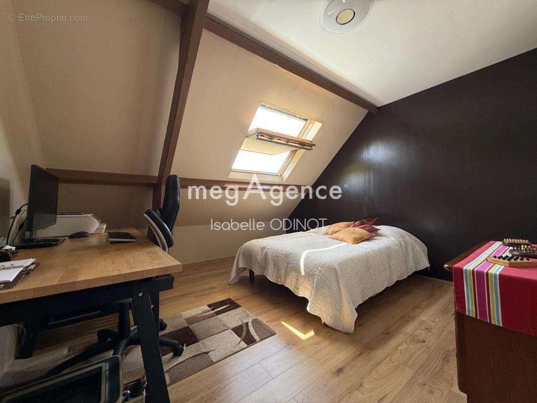 Belle Maison familiale sur un terrain de 1405m2 - photo 17