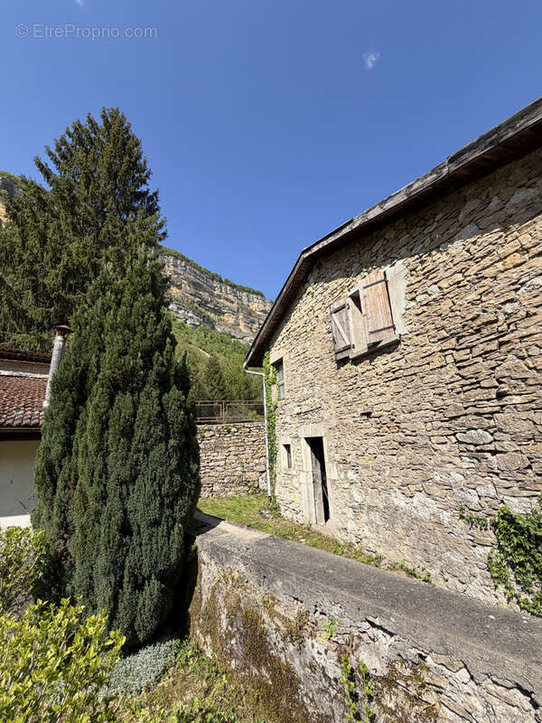 Saint-rambert-en-bugey   maison familiale 5 chambres - photo 5
