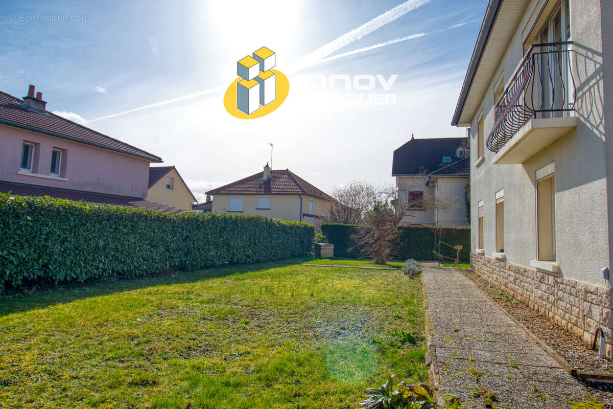 Maison à CHATENOY-LE-ROYAL