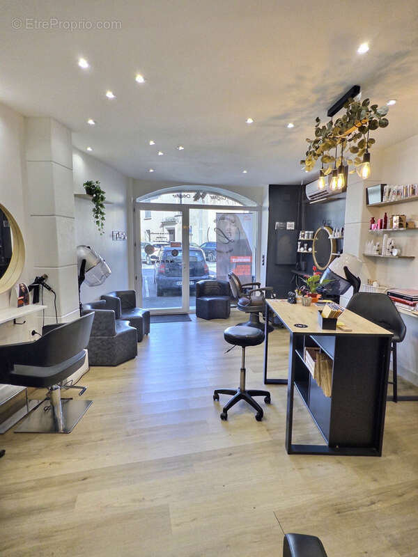 Commerce à MUDAISON