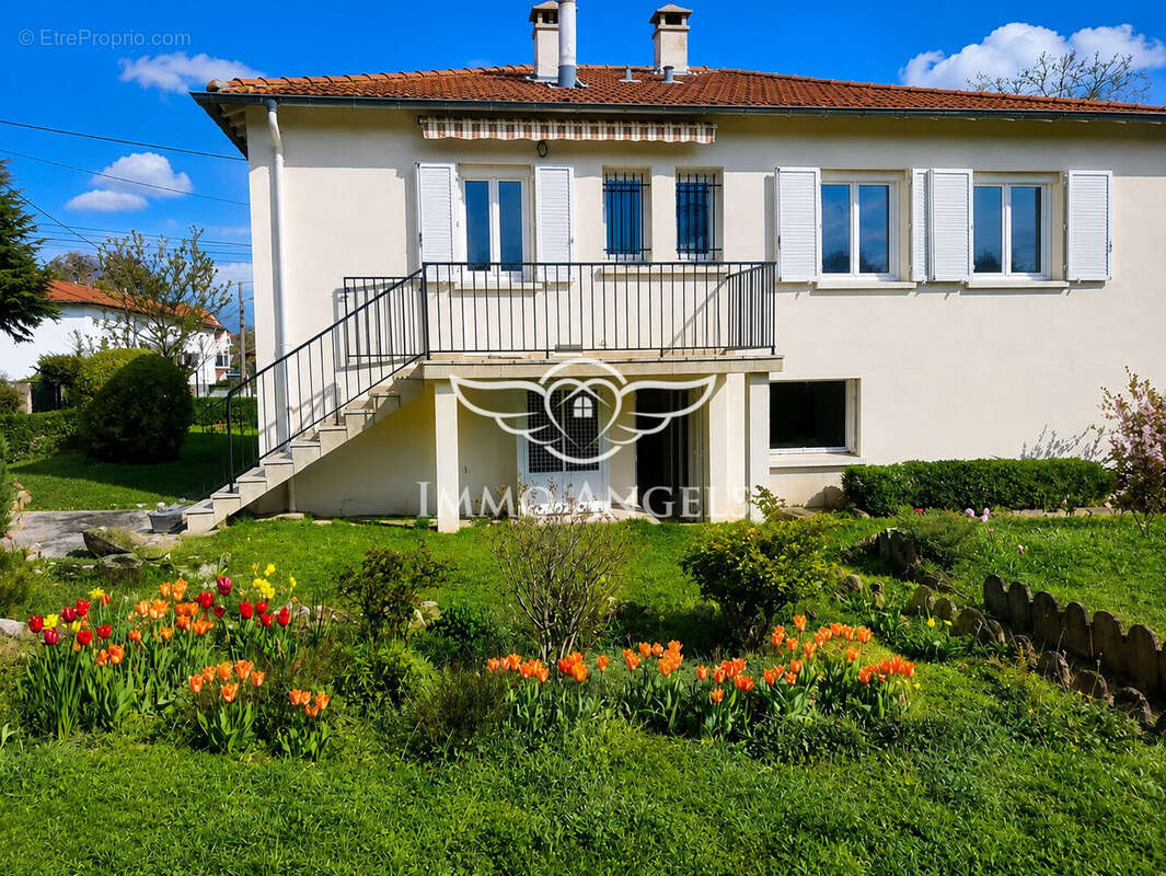 Maison à RIORGES