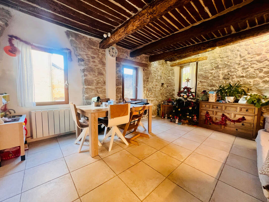 Maison individuelle 3 pièces de charme atypique avec cave sur Villeneuve loubet - photo 9
