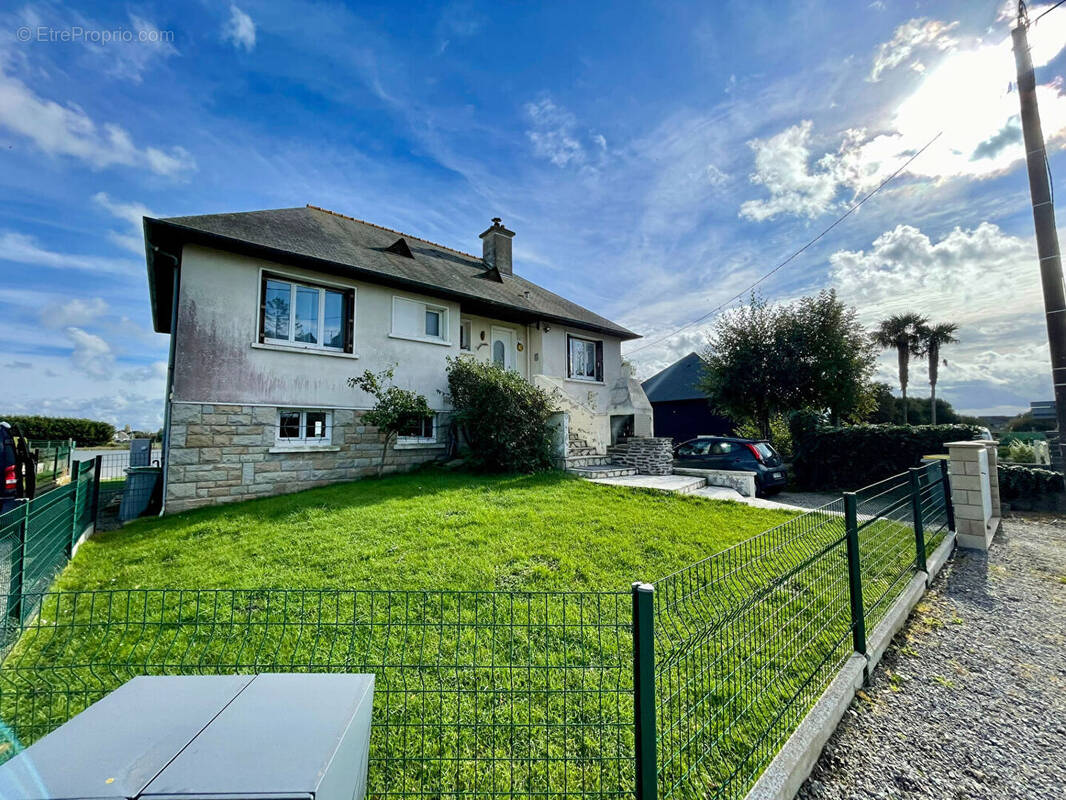 Maison à SAINT-MELOIR-DES-ONDES