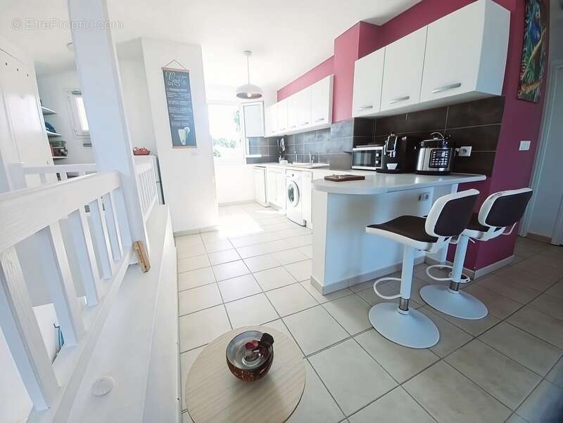 Appartement à LE MOULE